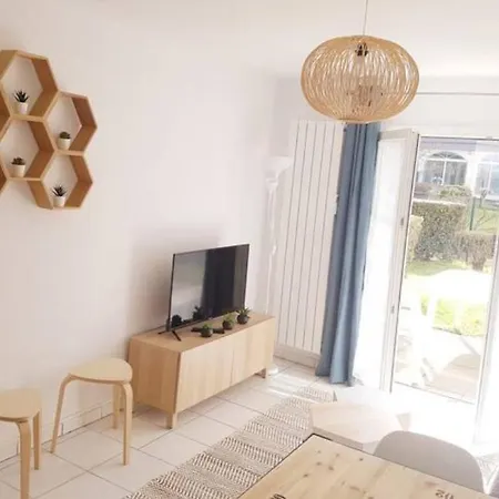 Apartment Port-guillaume, De Avec & Piscine *