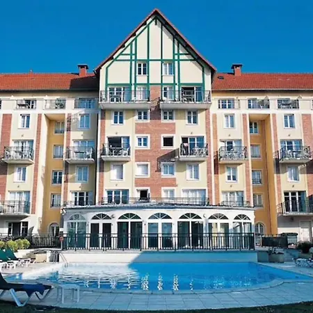 Apartment Port-guillaume, De Avec & Piscine