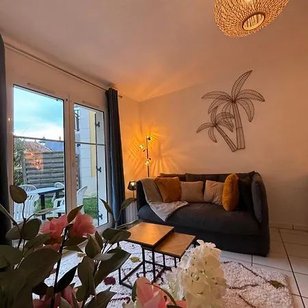 Port-guillaume, De Avec & Piscine Апартаменты *