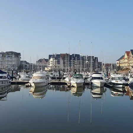 Apartment Port-guillaume, De Avec & Piscine *