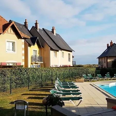 Port-guillaume, De Avec & Piscine Apartment *